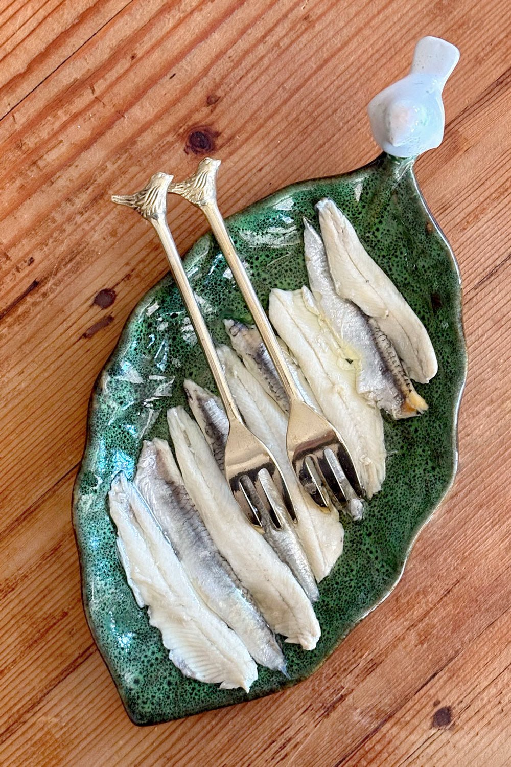 Detalle Bandeja Con Diseño De Hoja Y Figura De Pájaro Cristina Oria