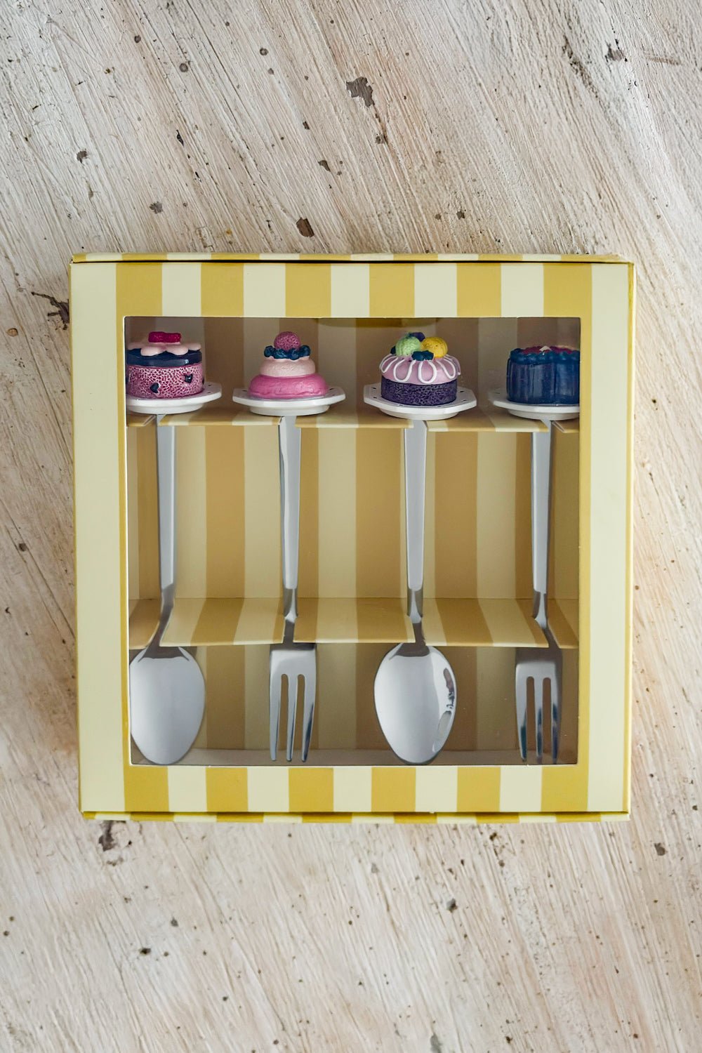Detalle Set Cucharas Y Tenedores Diseño Tartas Cristina Oria