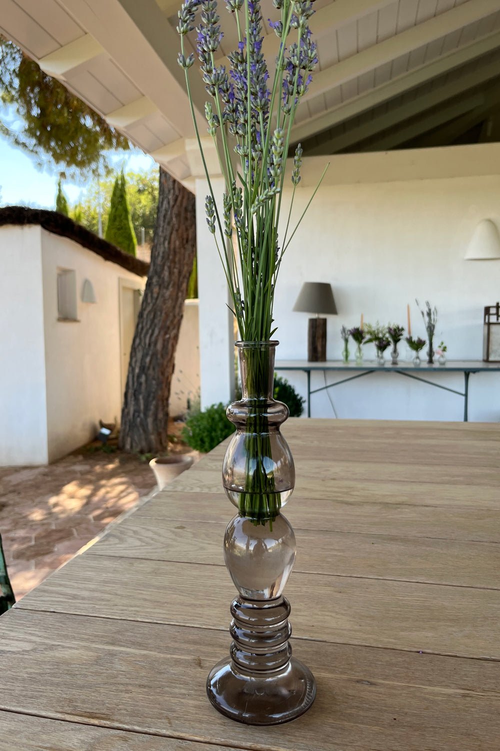 Florero De Cristal Con Diseño Florencia Gris Grande con Lavanda
