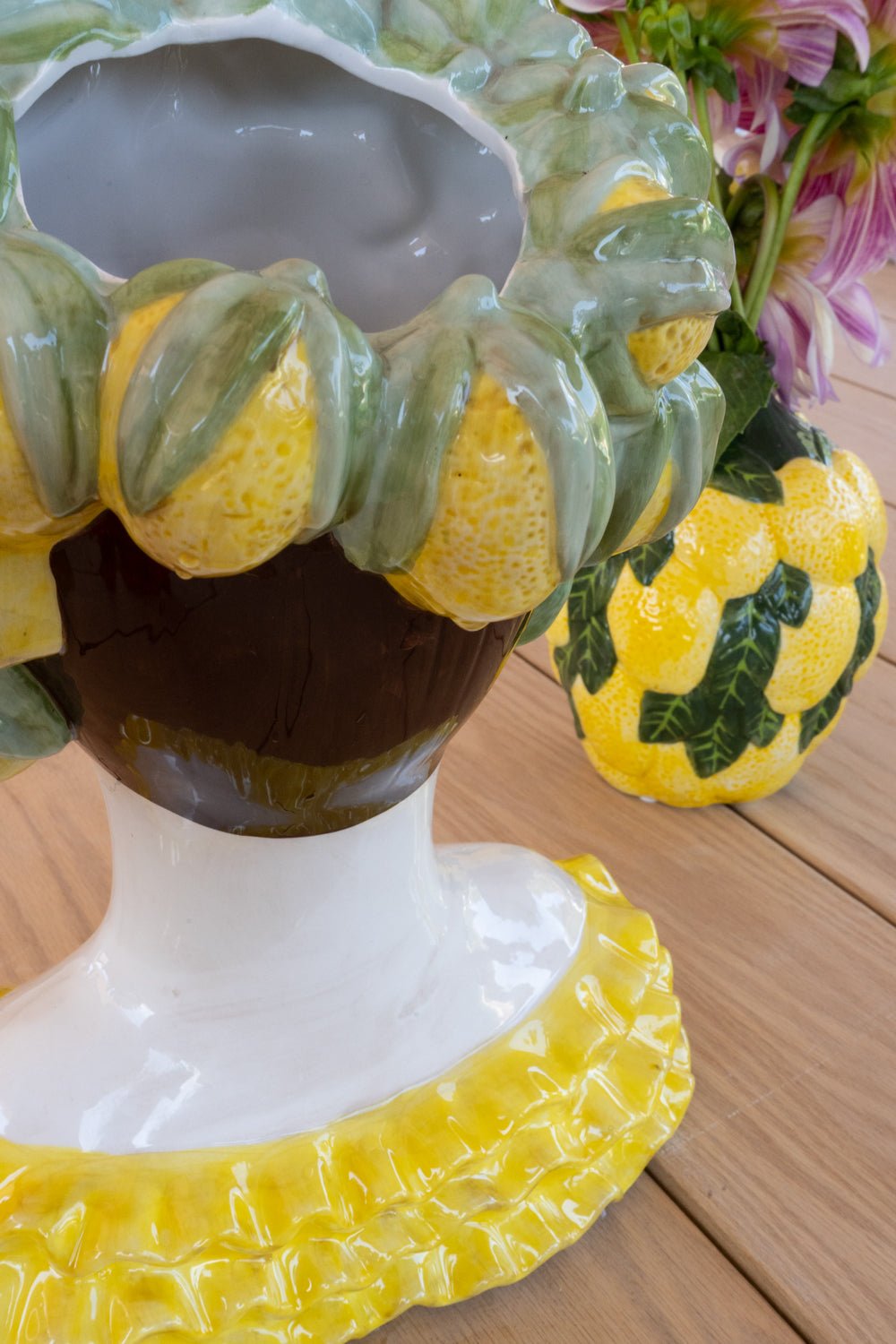 Detalle limones jarrón busto mujer cristina oria