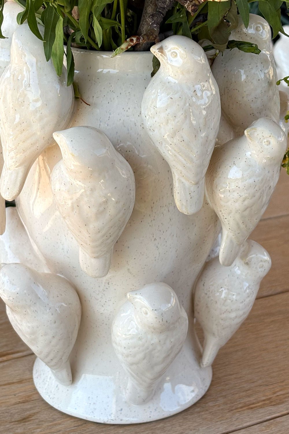 Detalle Jarrón Con Diseño De Pájaros Blanco Cristina Oria