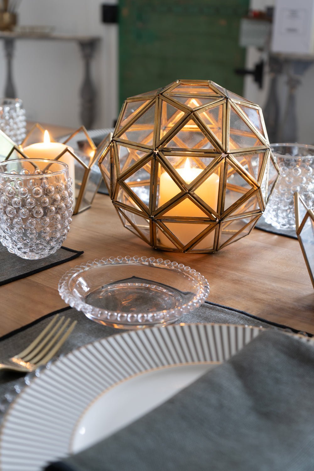Glaskugel mit goldenen Details, mittelgroß | Dekoration