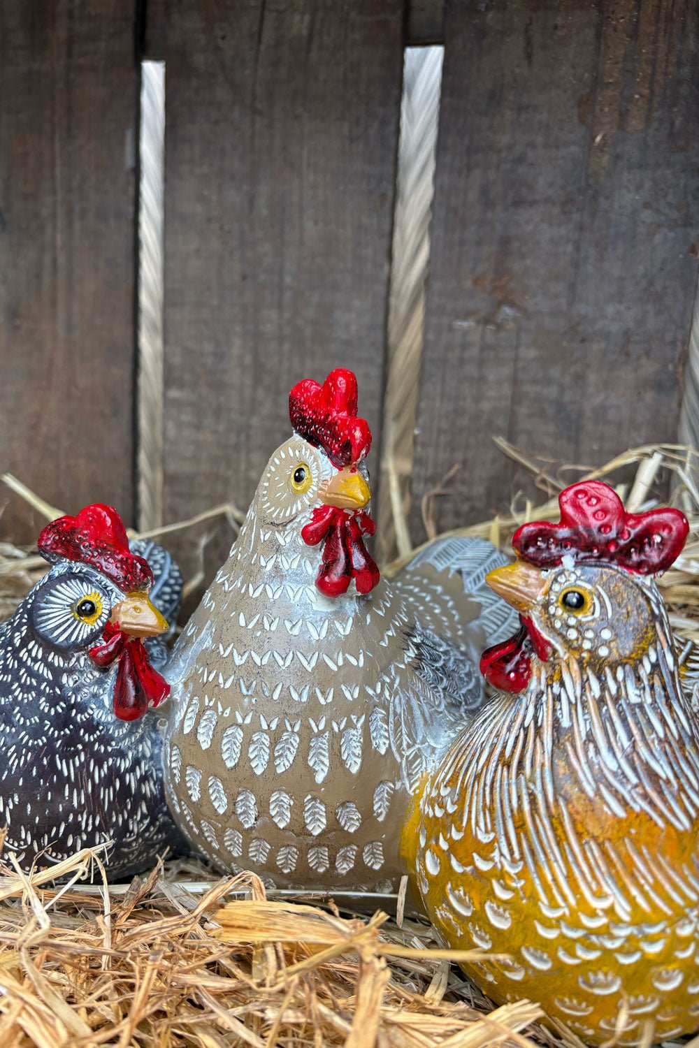 Detalle Dos Set Figuras Decorativas Gallinas Pequeñas Cristina Oria