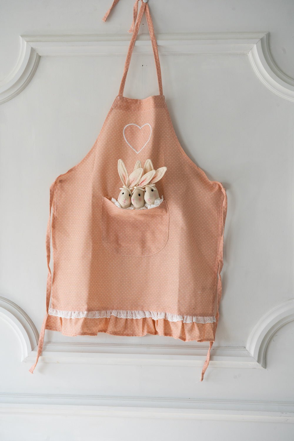 Delantal De Niños Mini Con Diseño De Conejos & Puntos Rosa Cristina Oria