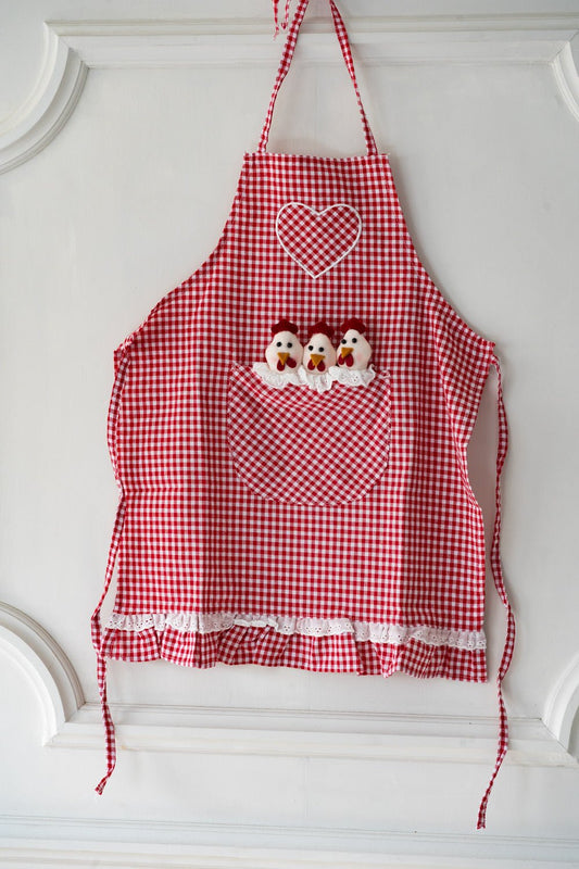 Delantal De Niños Mini Con Diseño De Gallinas & Cuadros Rojos Cristina Oria