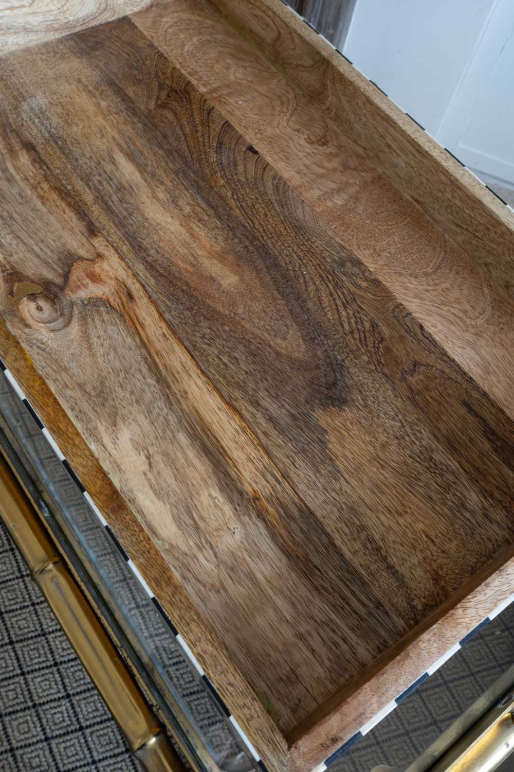 Bandeja De Resina Y Madera Con Diseño De Rayas Blancas Y Negras