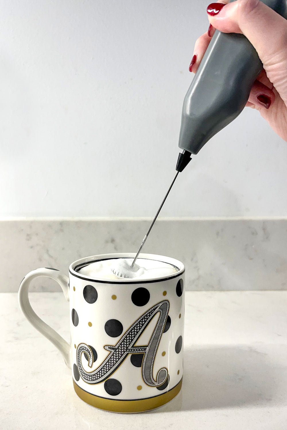 Detalle Batidor De Leche Eléctrico Cristina Oria