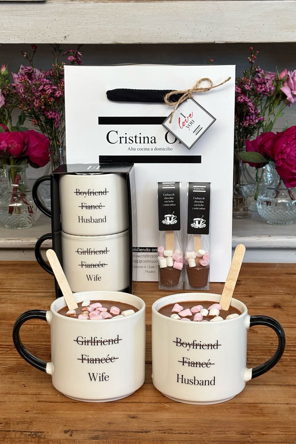 Borsa di tazze per moglie e marito con speciali cucchiai di cioccolato per San Valentino