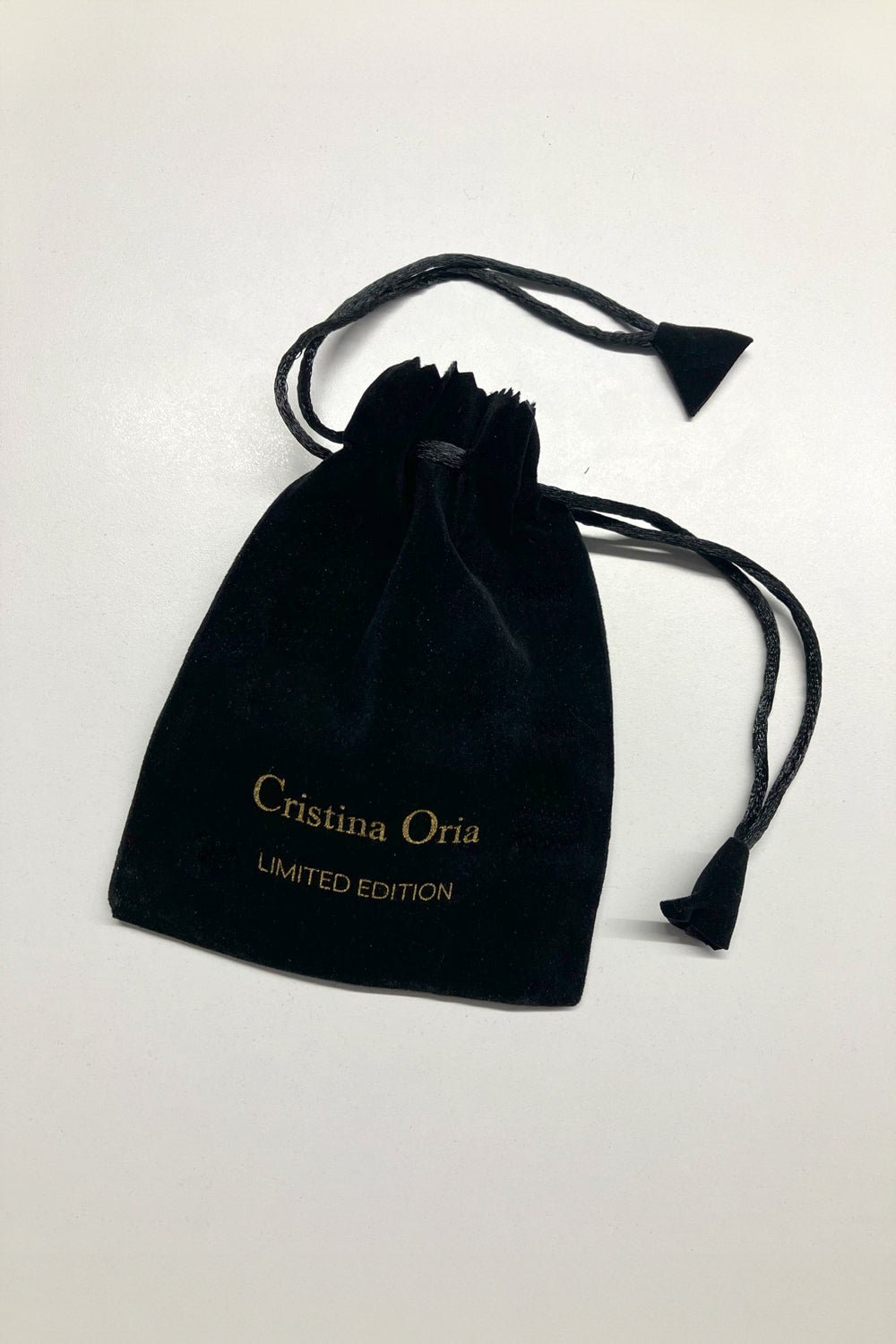 Combinación Collar & Pendientes Dorados Diseño Turmalinas Y Onyx Negra Bolsita Terciopelo Cristina Oria
