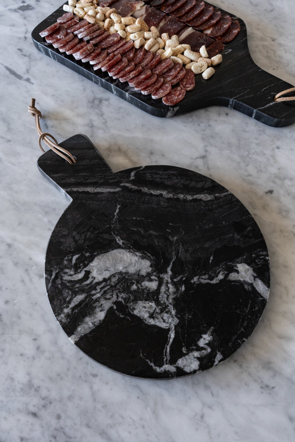 Tabla Redonda De Mármol Negra Cristina Oria