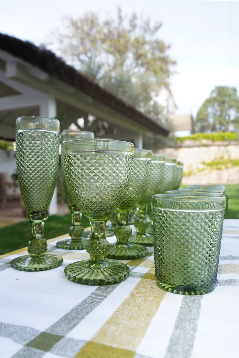 Detalle Combinación  Set 6 Vasos Cristal Verde Picos Cristina Oria