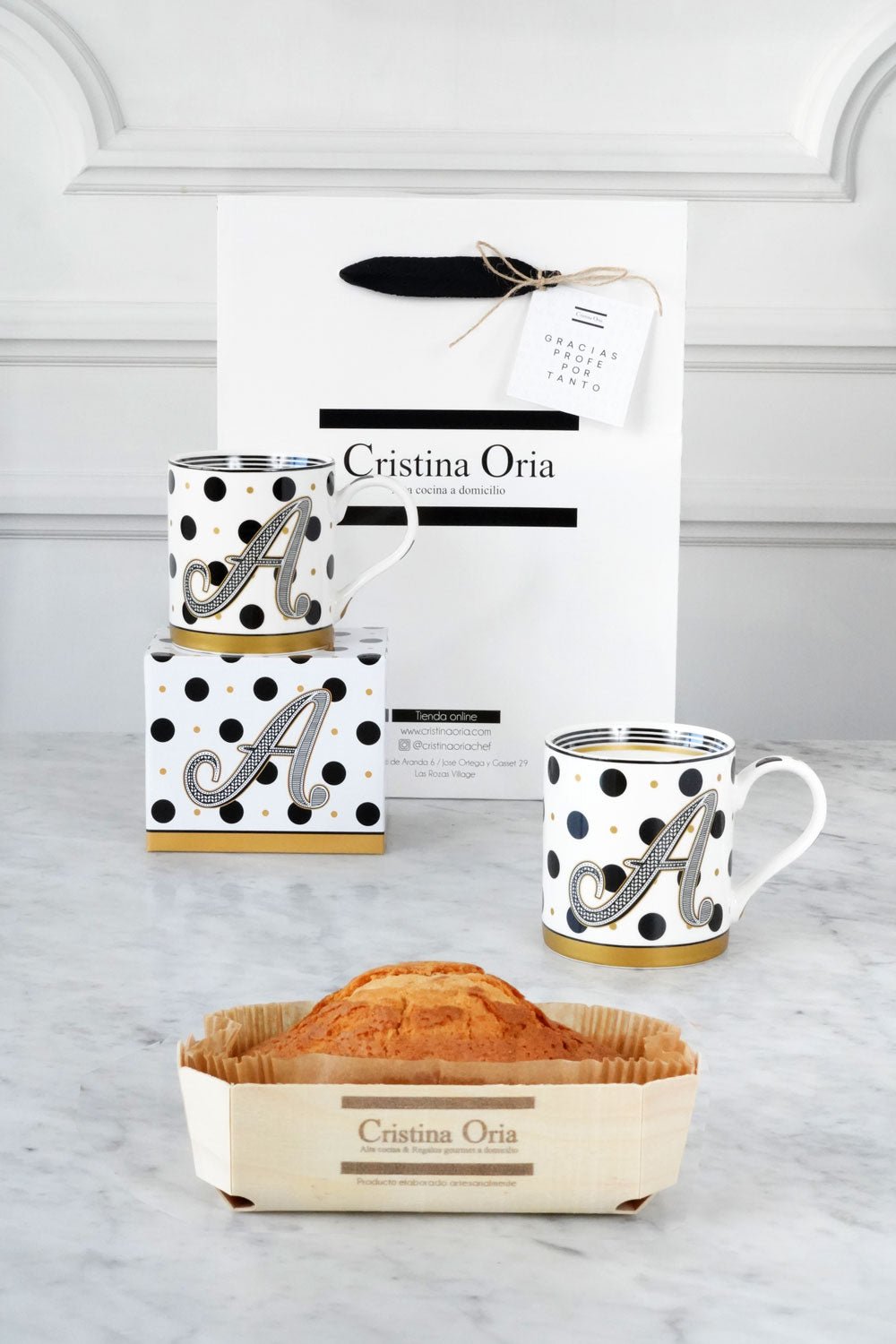 Bolsa Taza Iniciales & Bizcocho Especial Profesores Cristina Oria