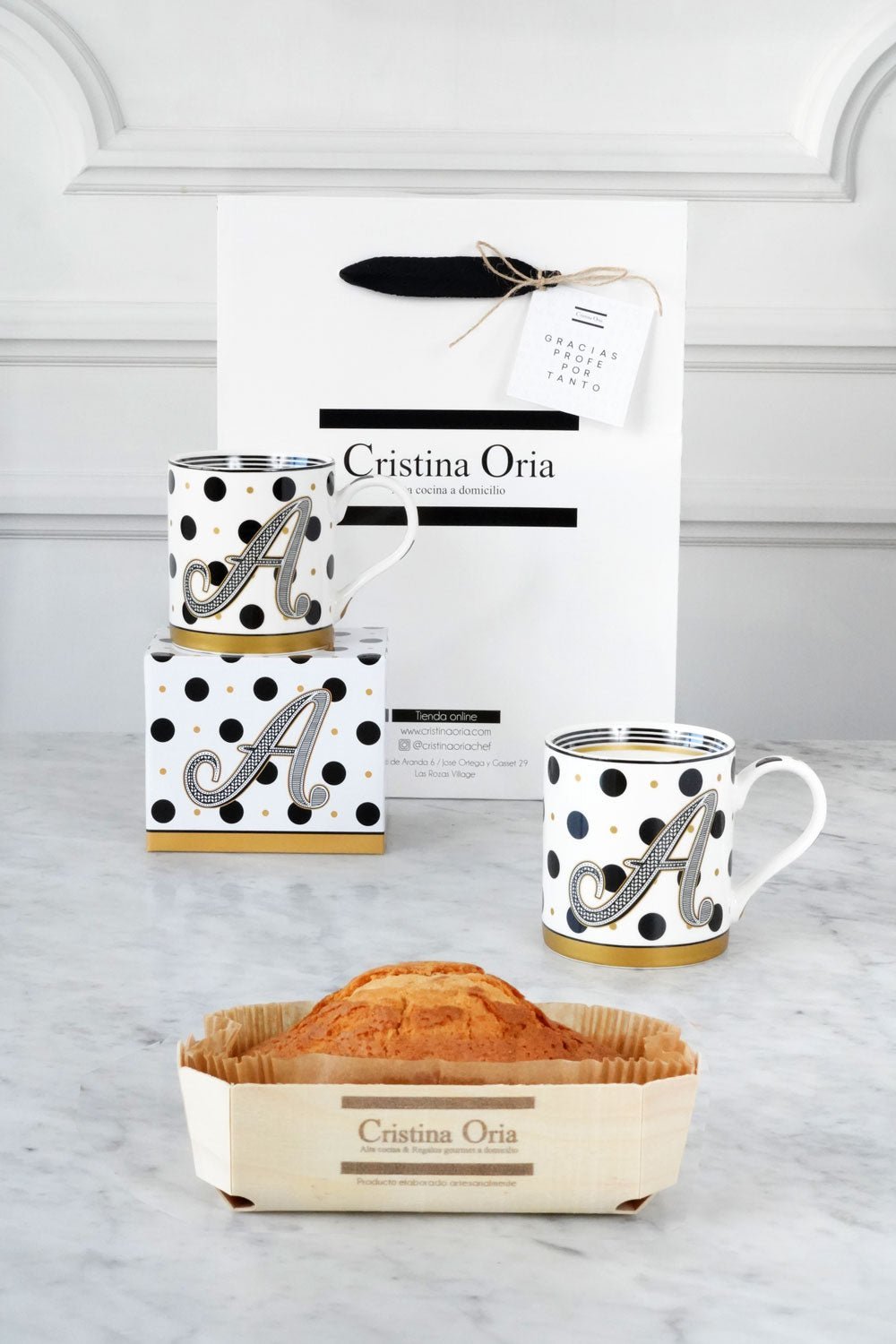 Bolsa Taza Iniciales & Bizcocho Especial Profesores Cristina Oria