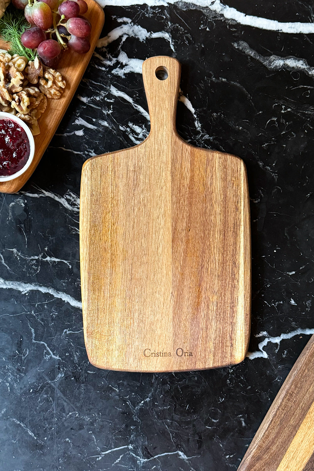 Detalle Tabla Rectangular De Madera Con Mango Pequeña Cristina Oria