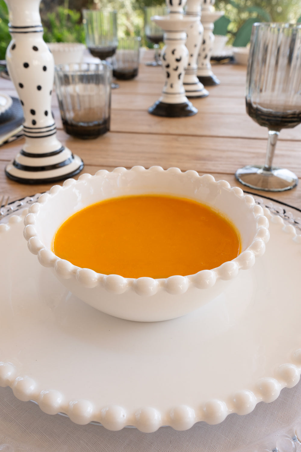 Plato Hondo De Porcelana Diseño Bolitas