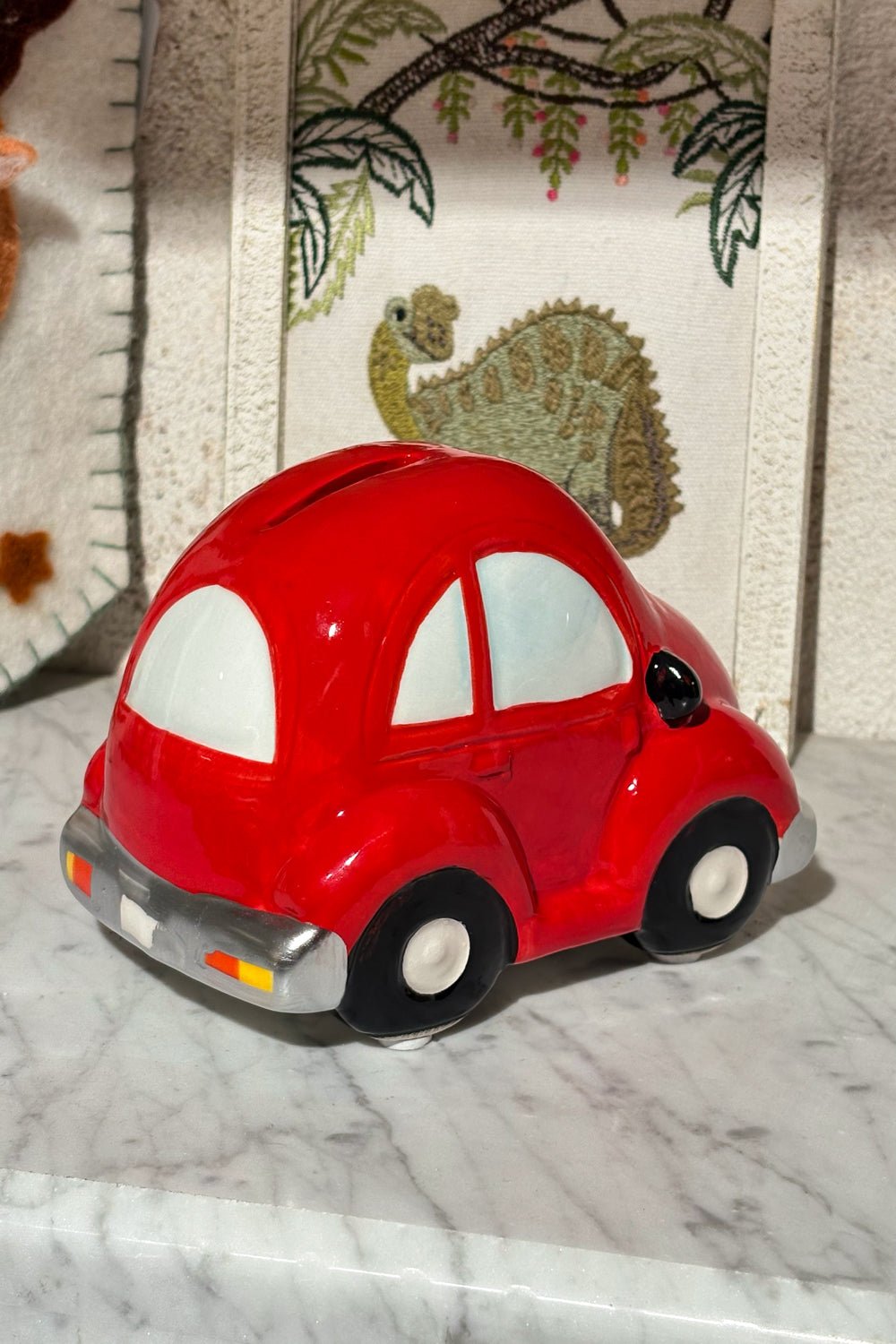Detalle Hucha Diseño Coche Roja Cristina Oria