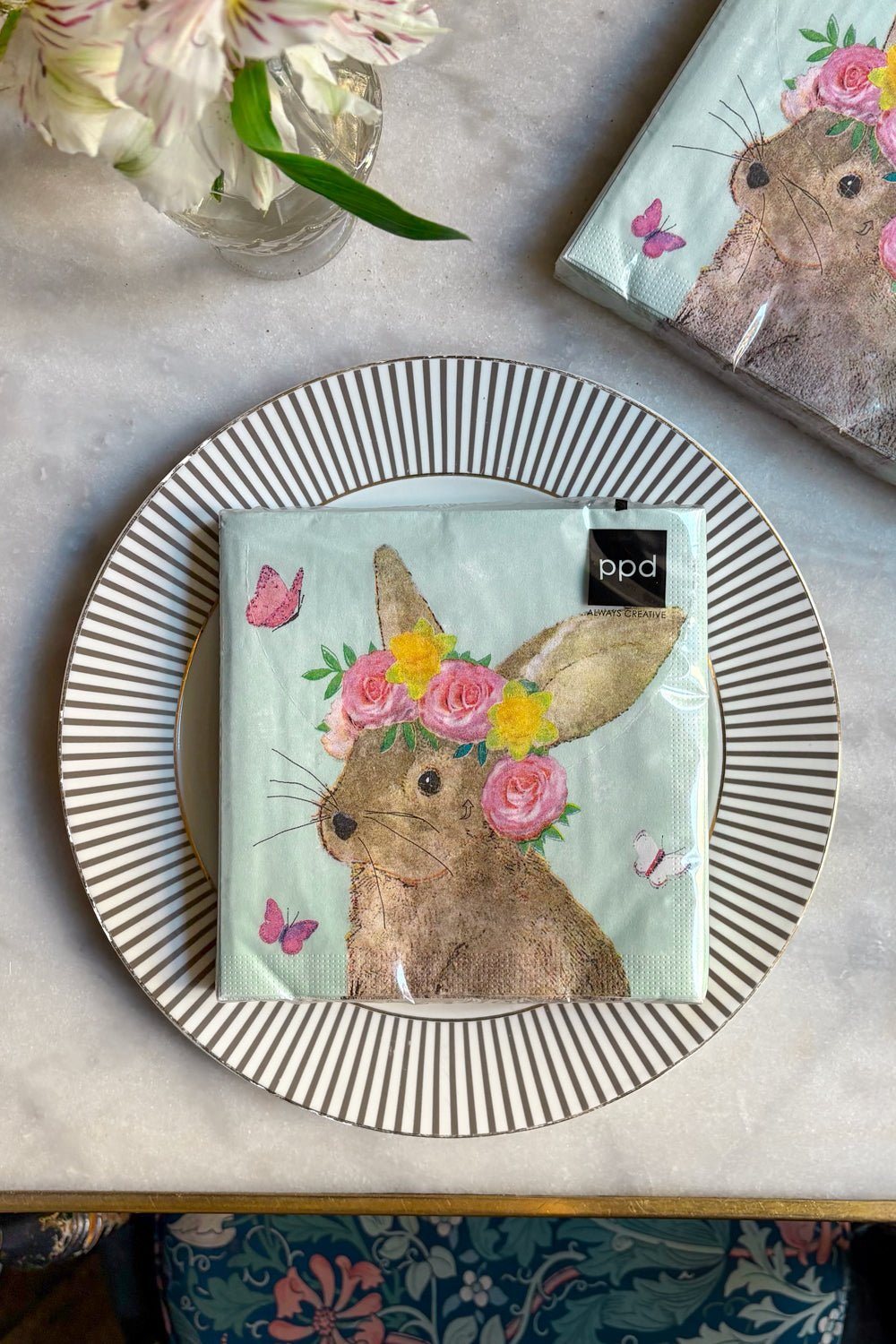 Servilletas Conejo Con Corona De Flores Grandes