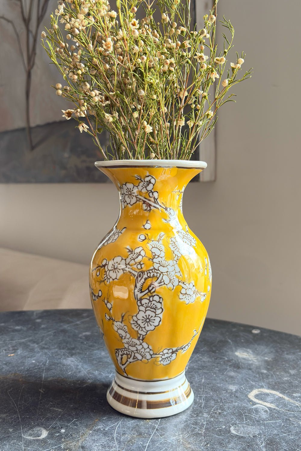 Florero De Porcelana Amarillo Diseño Kiku Cristina Oria