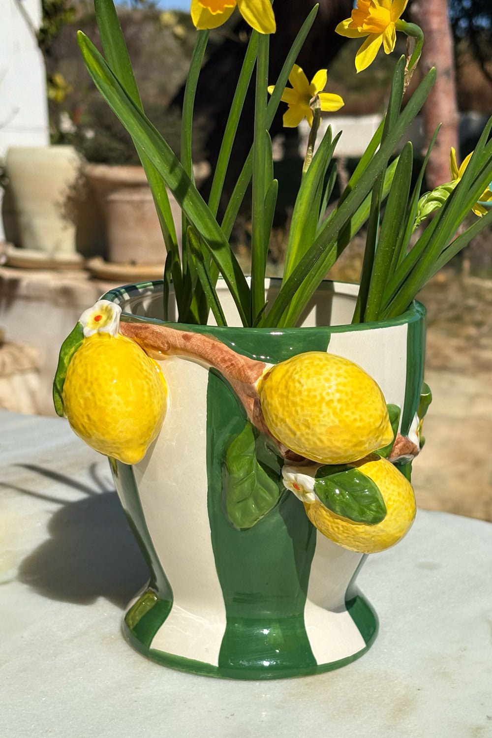 Jarrón Diseño Limones Y Fondo Rayas Verdes Cristina Oria