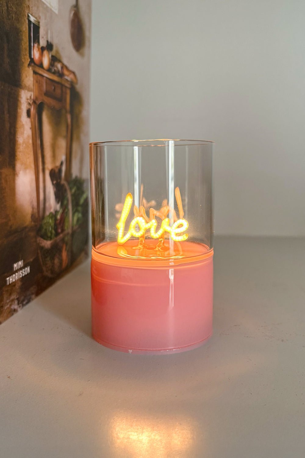 Figura Decorativa Neon Rosa "Love"