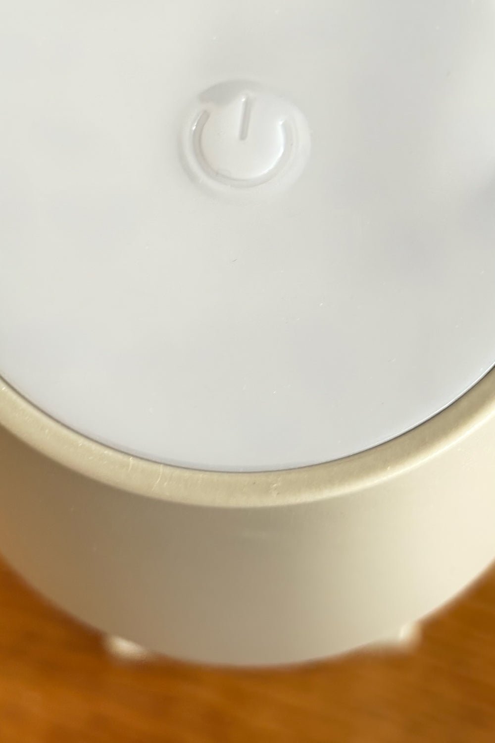 Detalle Lámpara Led Táctil Gris Cristina Oria