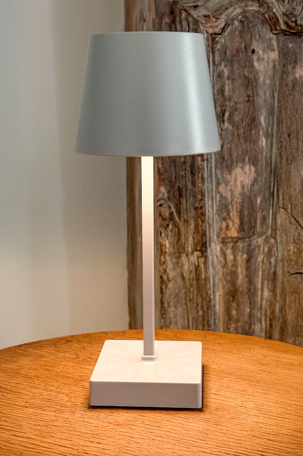 Lâmpada Led Cinza Com Toque