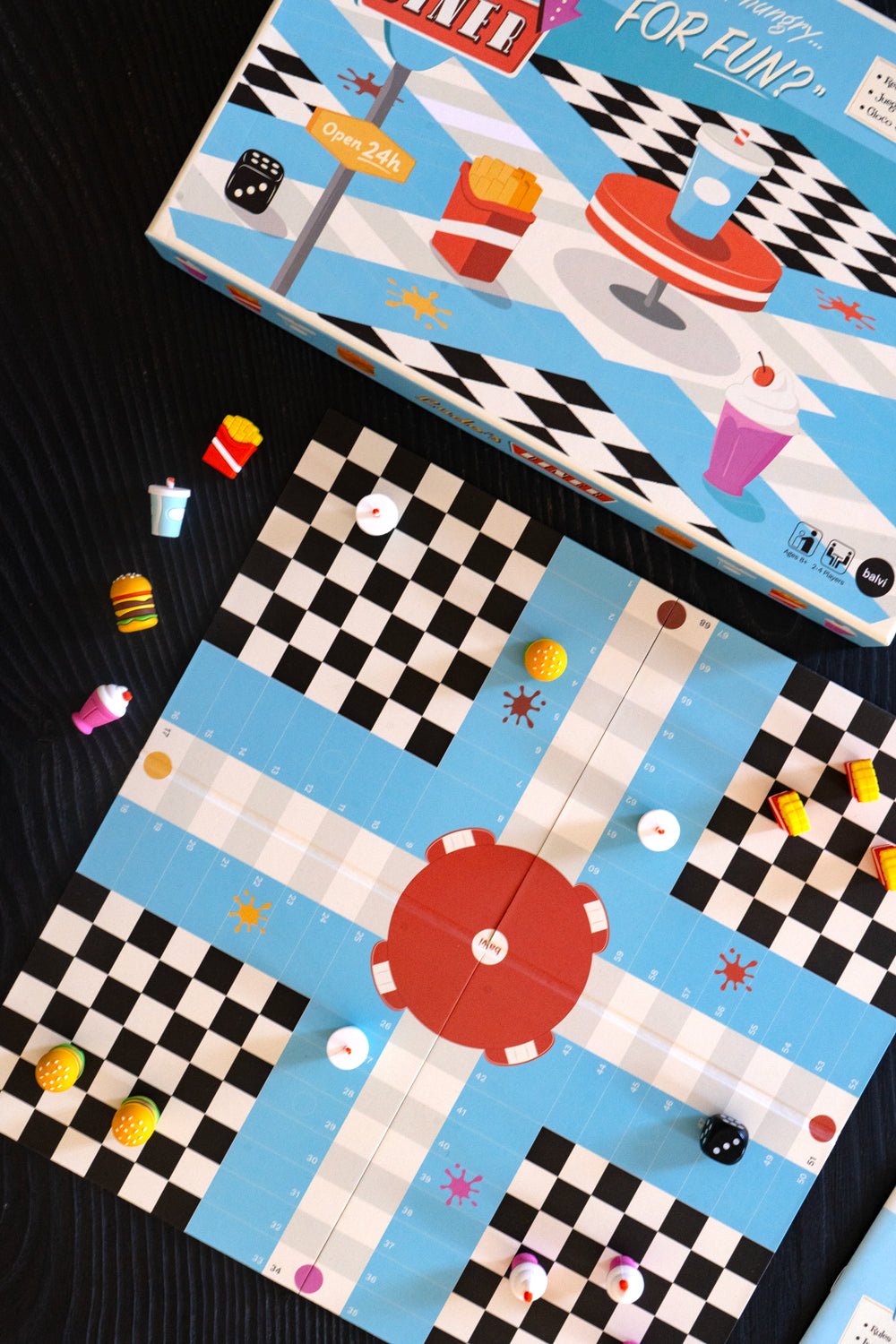 Parchís Con Diseño De Comida Rápida Cristina Oria
