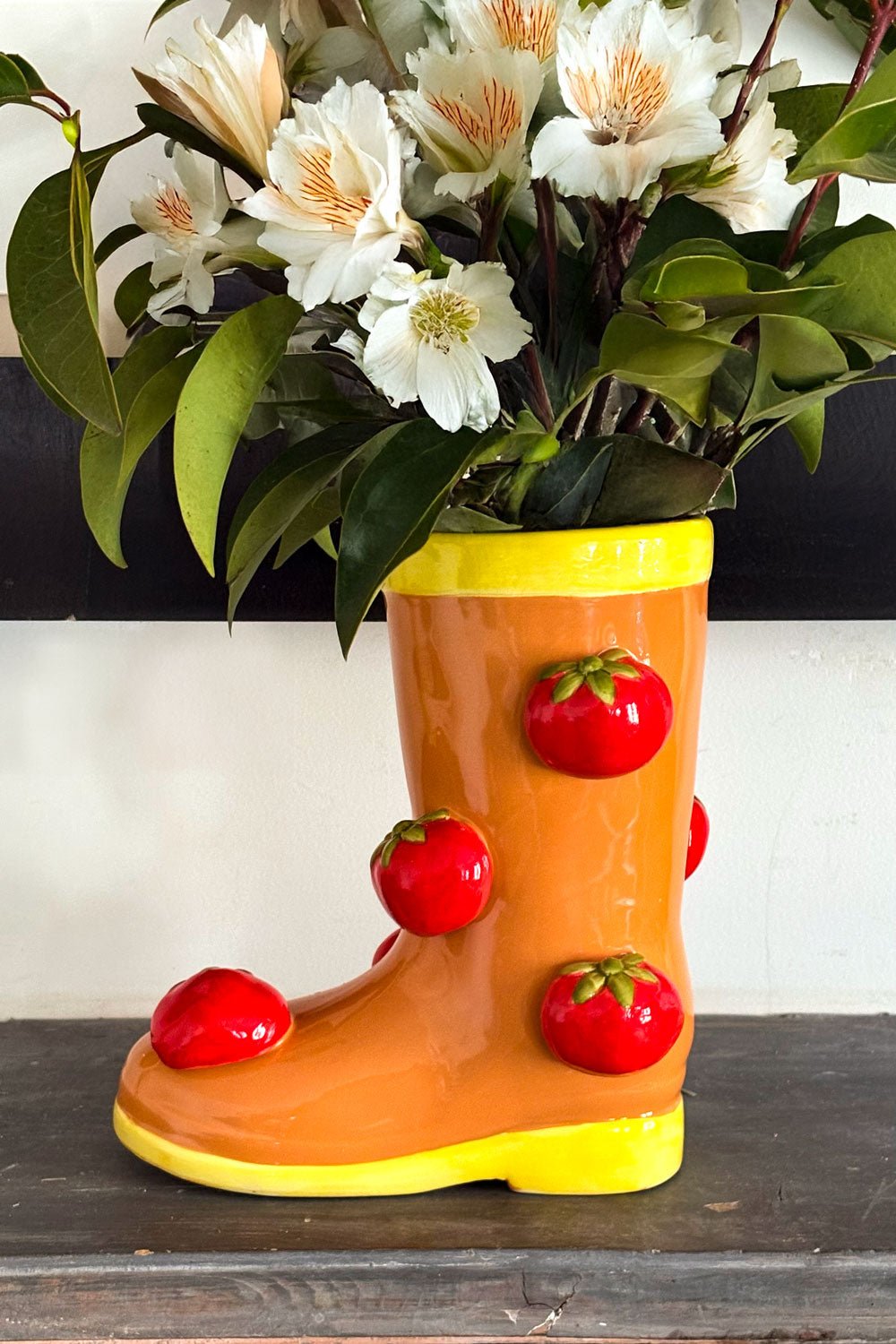 Jarrón Diseño Bota Con Tomates Naranja Cristina Oria