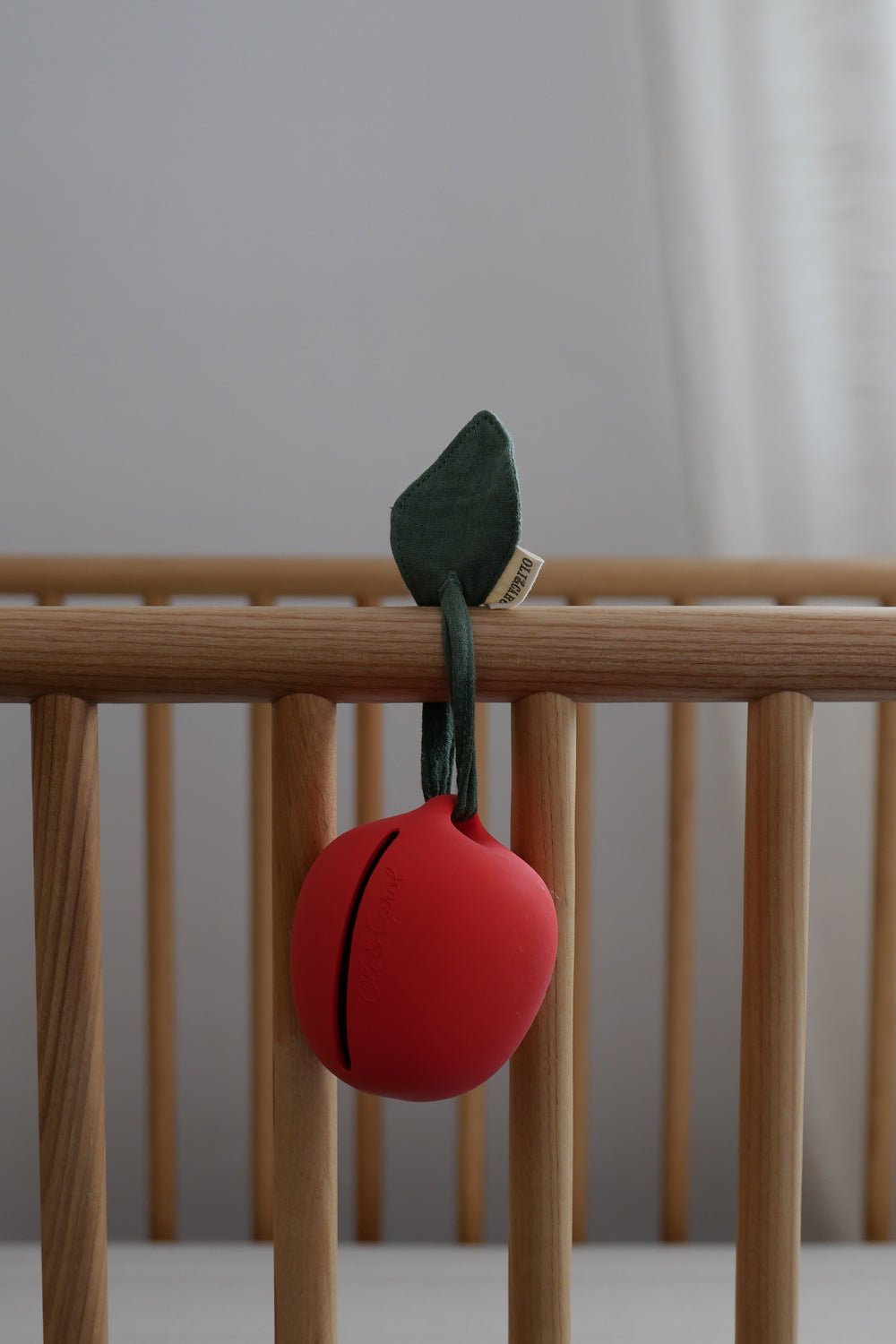 Portachupetes Para Bebés Con Diseño De Manzana Cristina Oria