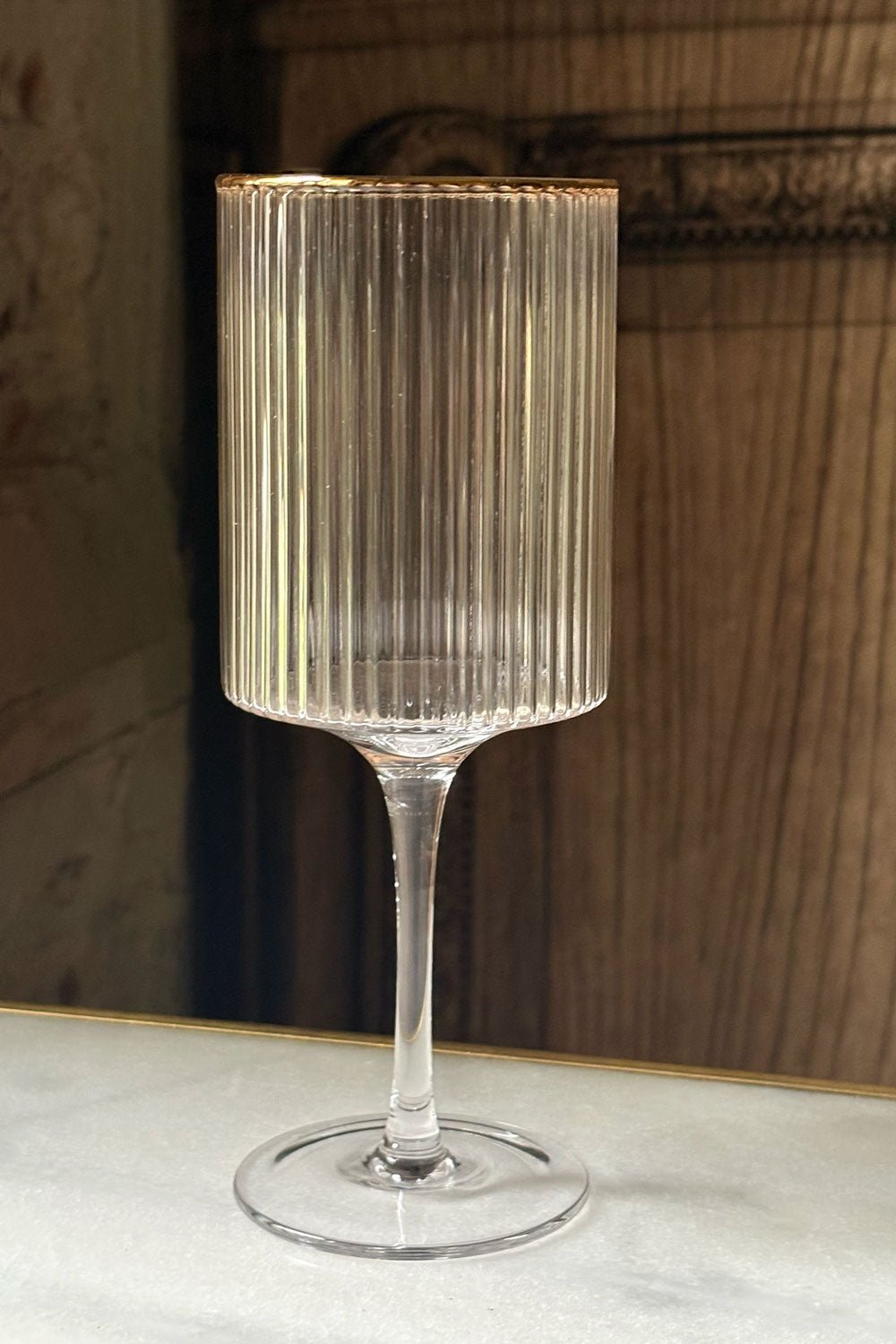 Detalle Copa Cristalería De 12 Piezas Diseño Rayado Con Filo Dorado Cristina Oria