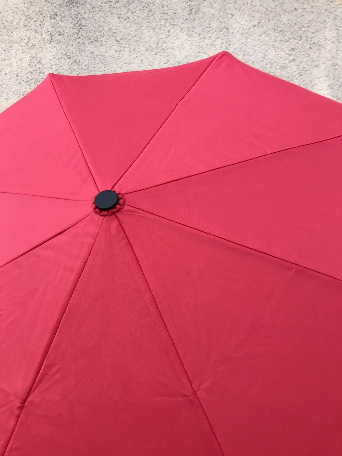 Paraguas Con Diseño Rojo Y Mango Con Cabeza De Pato