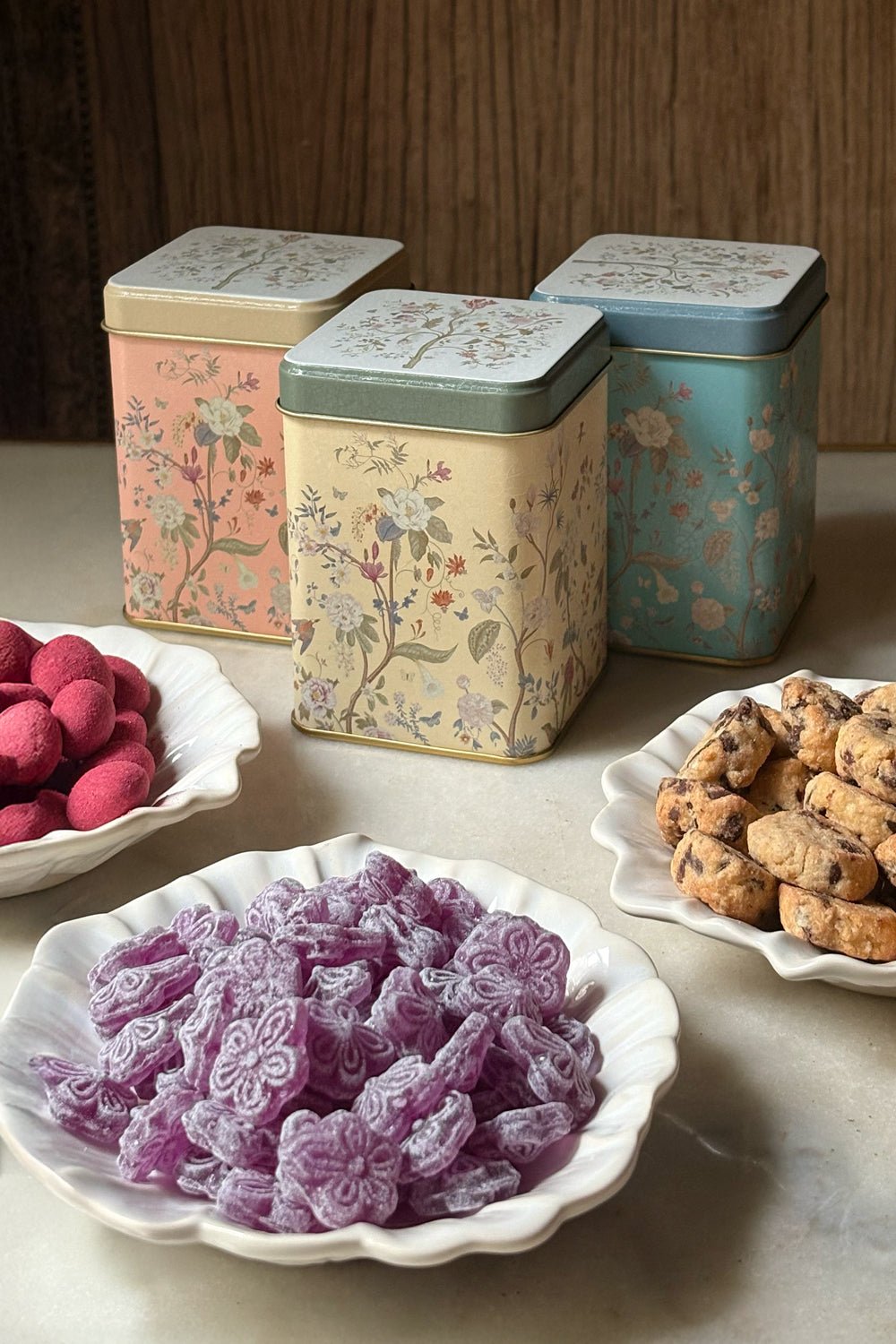 Detalle Composición Bolsa Set De Latas Con Diseño De Flores Especial Día De La Madre Cristina Oria