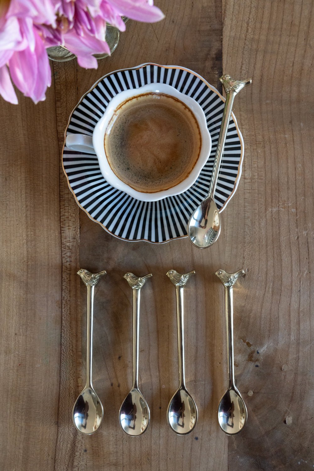 Set De 4 Cucharitas Doradas Con Diseño De Pájaro Cristina Oria