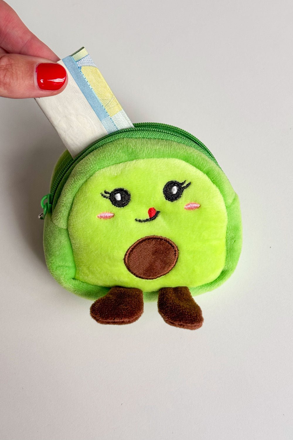 Detalle Monedero Aguacate Kawaii Lengua Fuera Cristina Oria