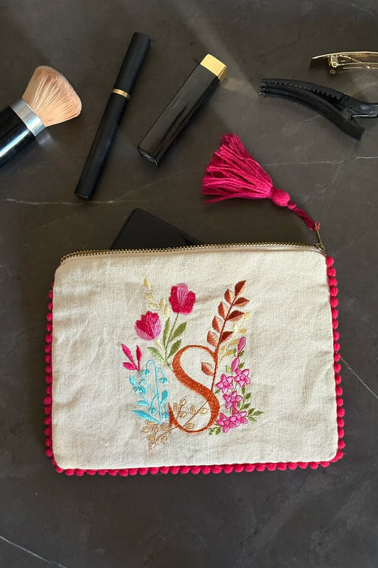 Neceser Con Inicial S Y Flores Bordadas
