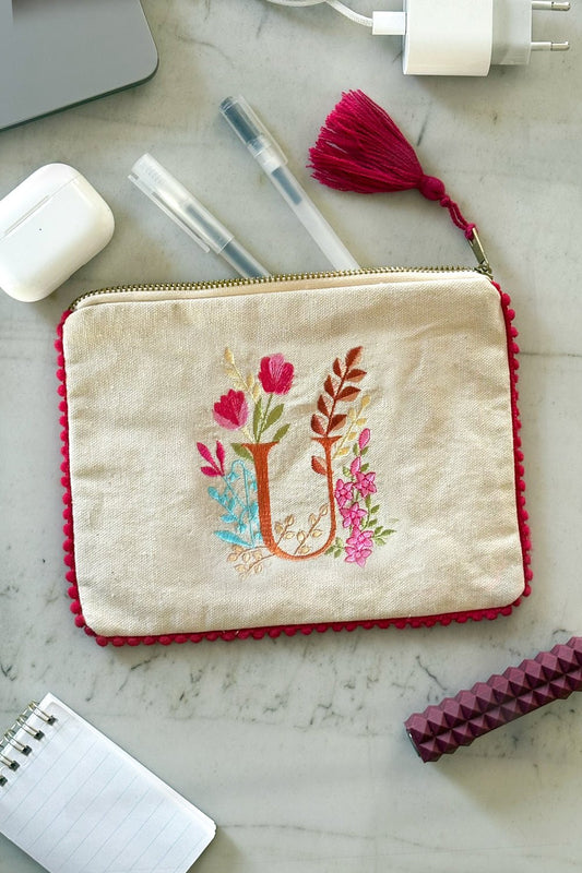 Neceser Con Inicial U Y Flores Bordadas