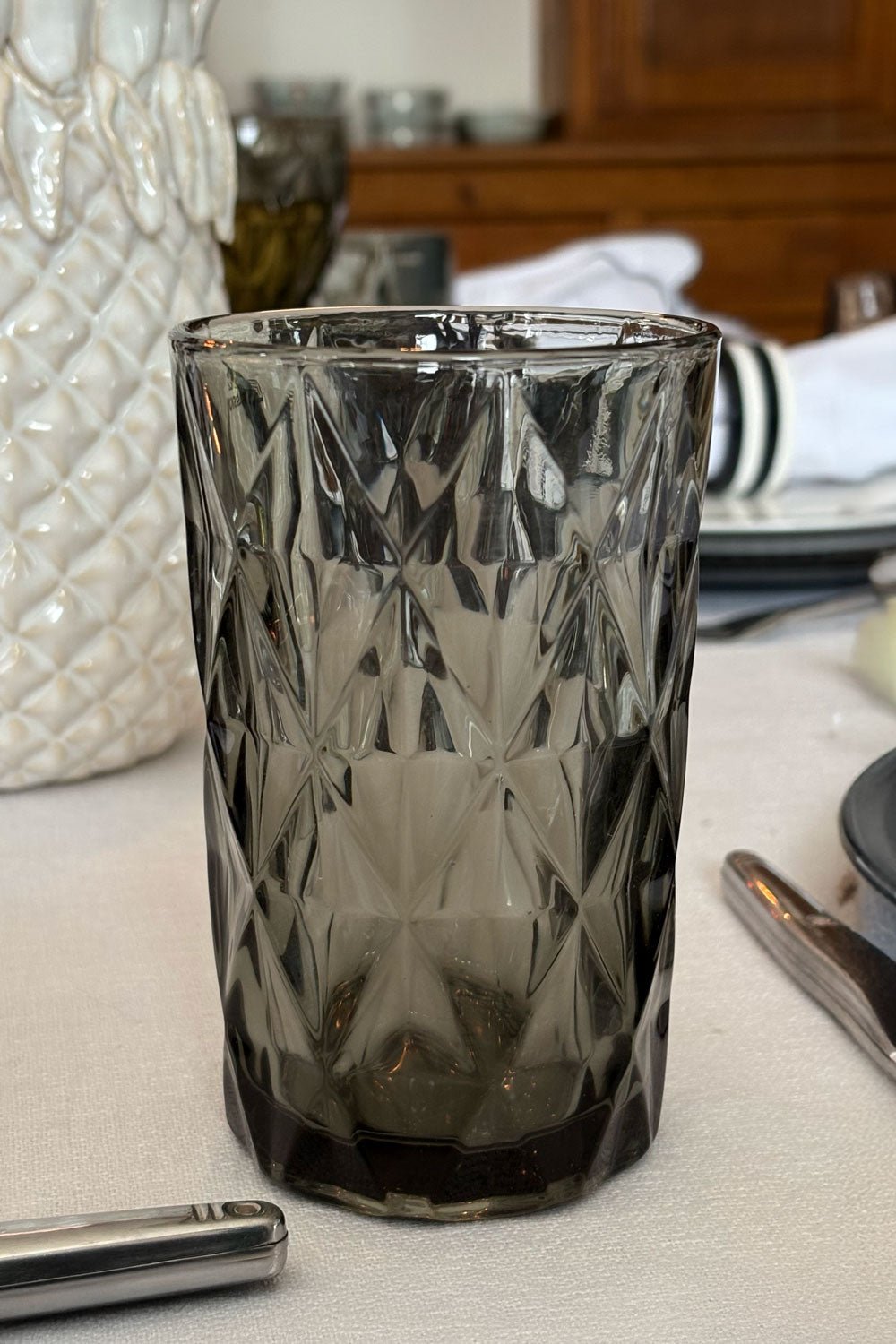 Detalle Set 6 Vasos Altos Grises Diseño Rombos Cristina Oria