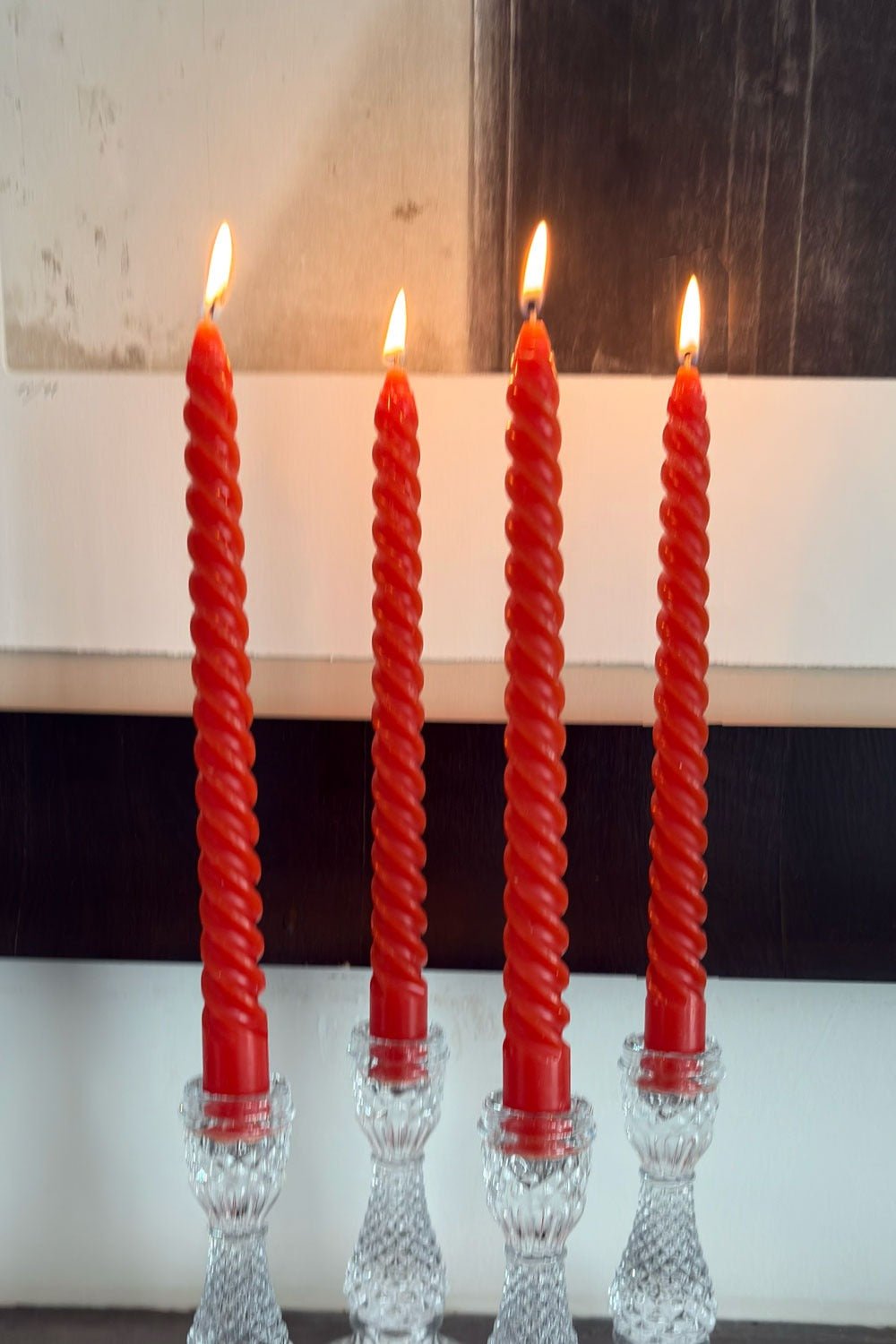 Rote Spiral-Designkerzen | Kerzen und Kandelaber