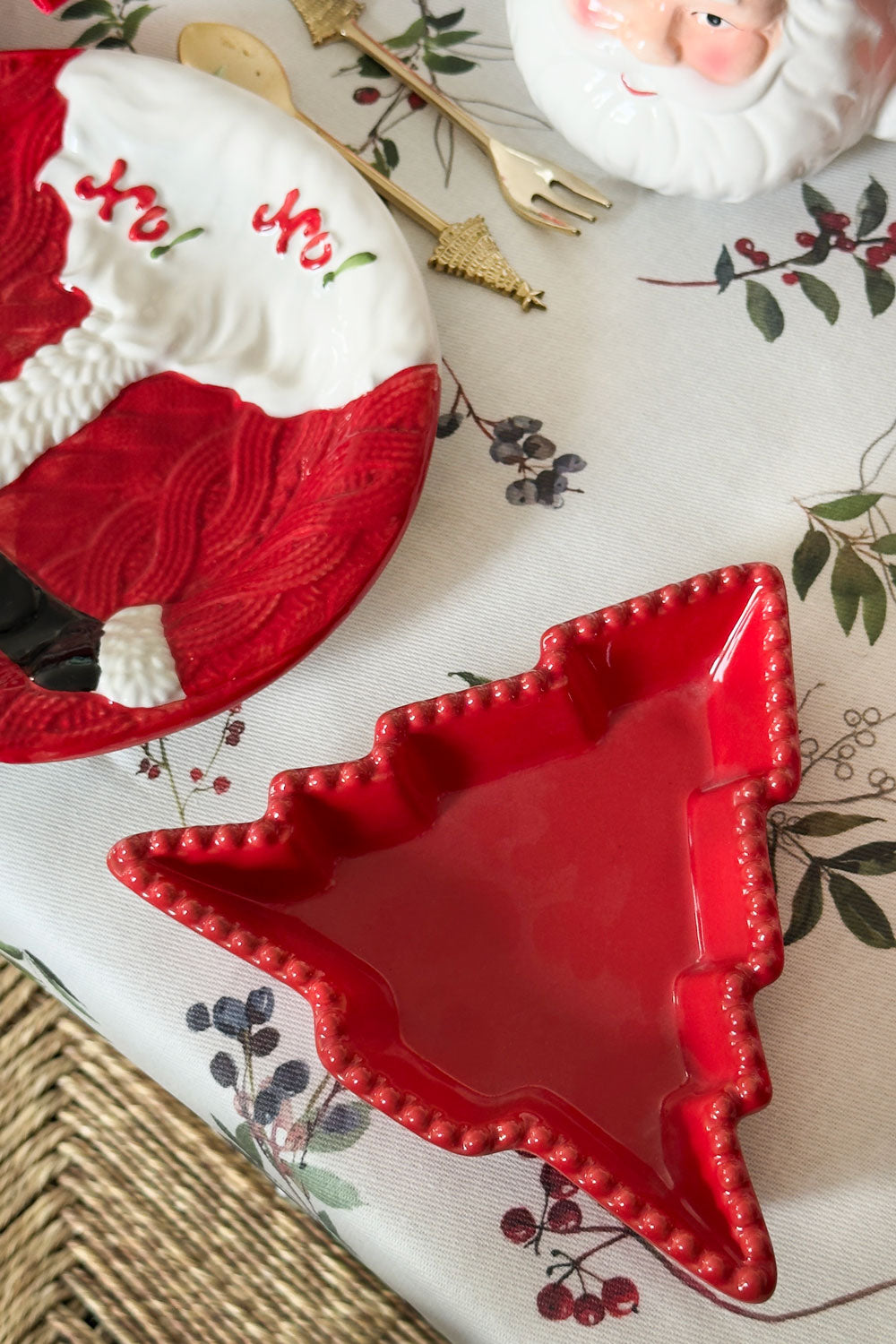Detalle Bandeja Con Diseño De Árbol Roja Cristina Oria
