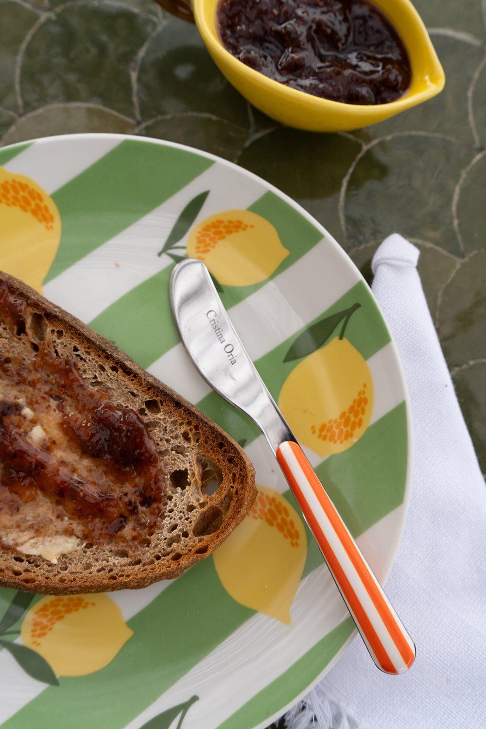 Cuchillo Con Diseño De Rayas Naranjas Cristina Oria