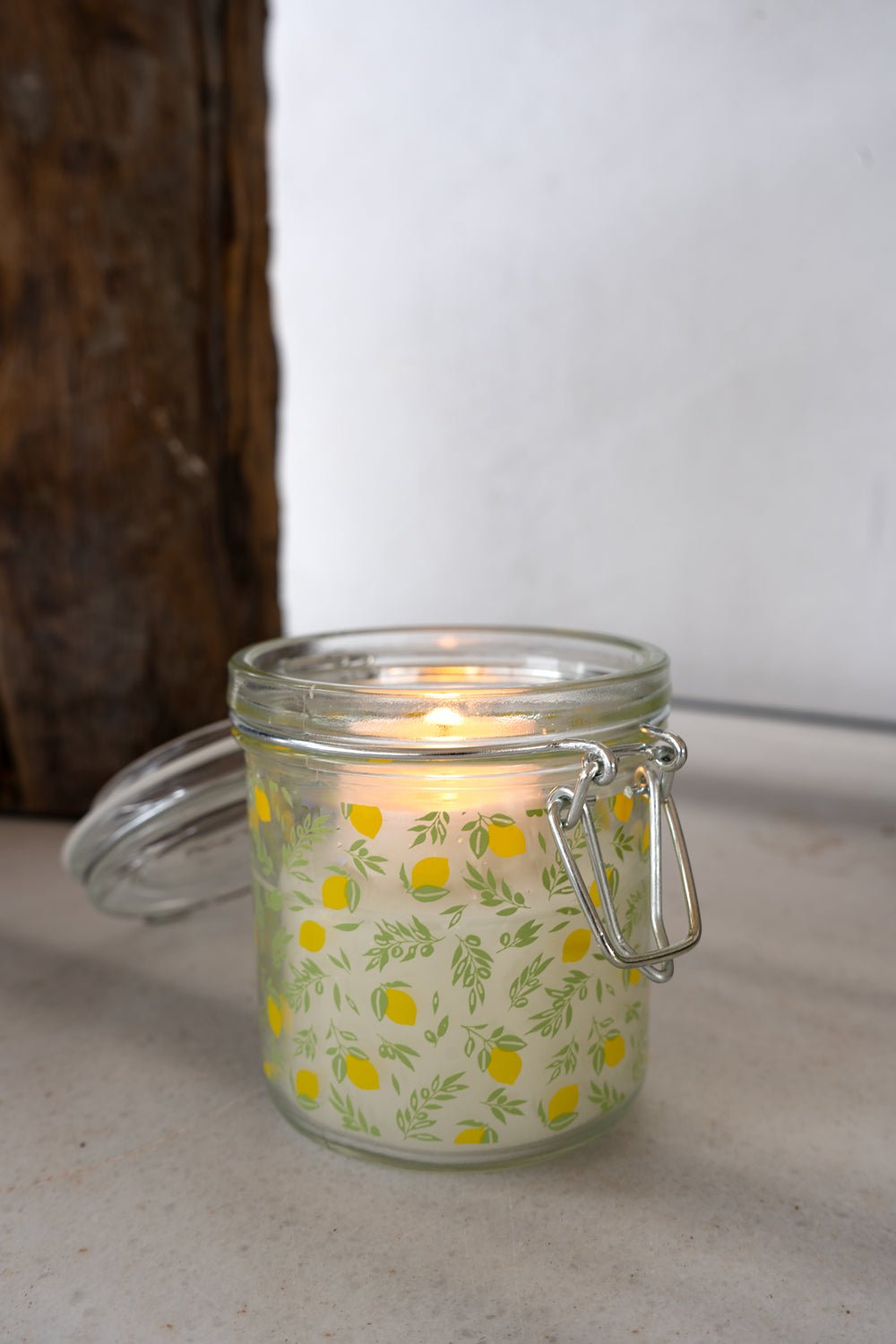 Vela Con Tapa Y Aroma Limones Cristina Oria