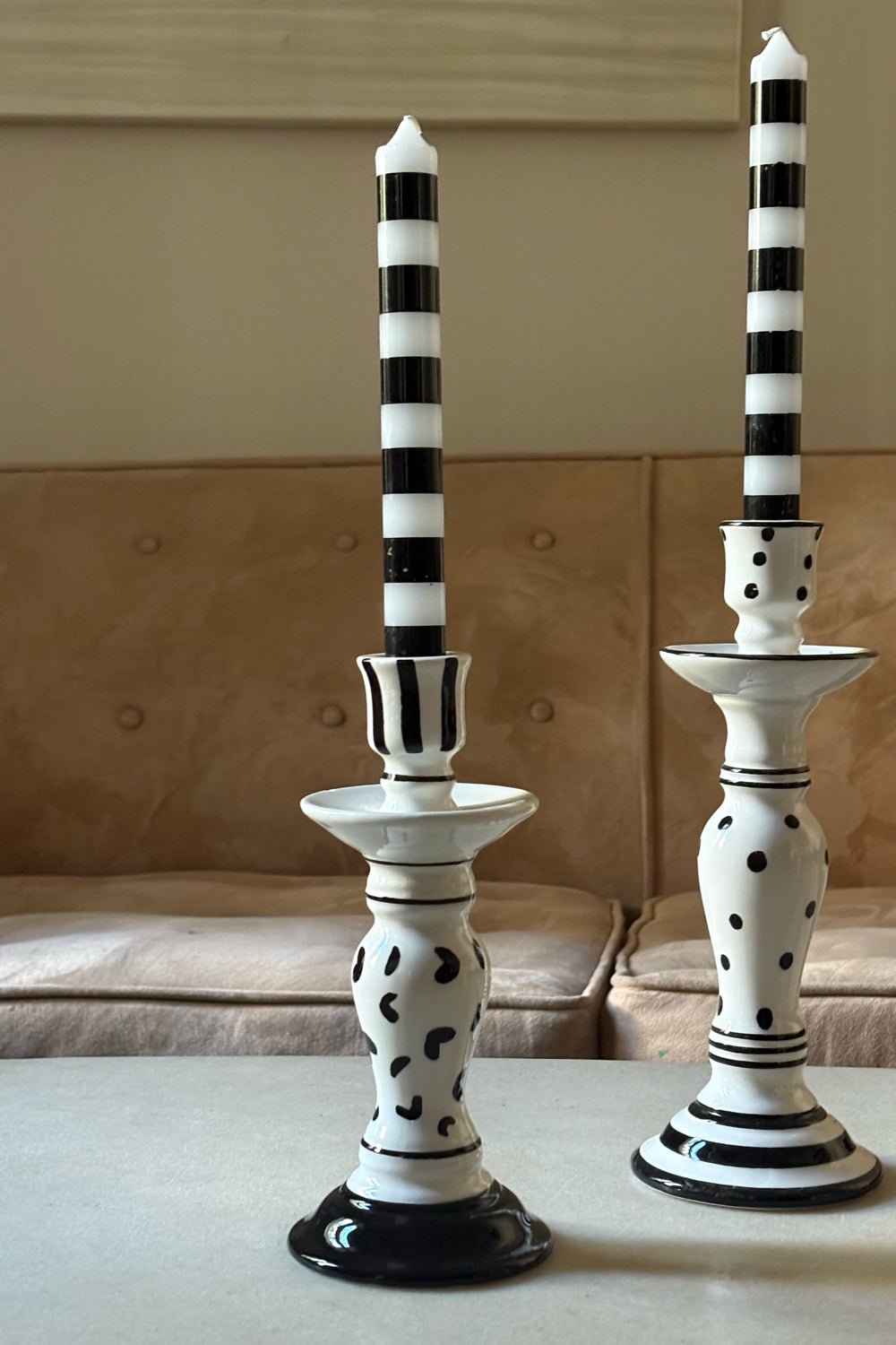 Detalle Combinación Candelabro Blanco Y Negro Pequeño Cristina Oria