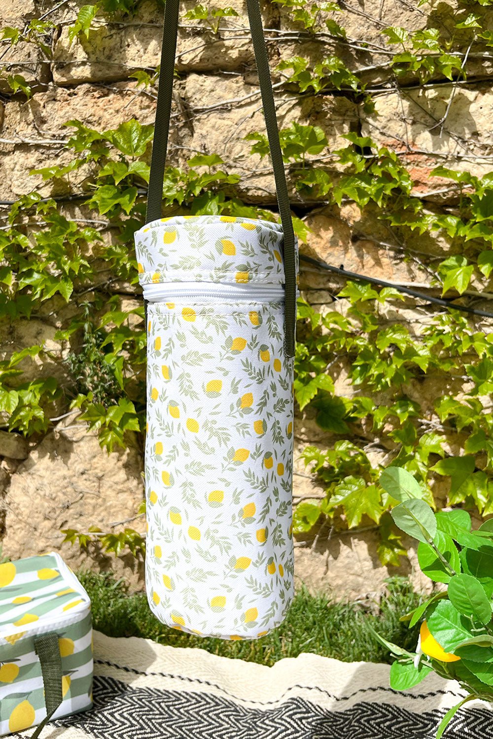 Detalle Bolsa Térmica Para Botellas Limones Cristina Oria