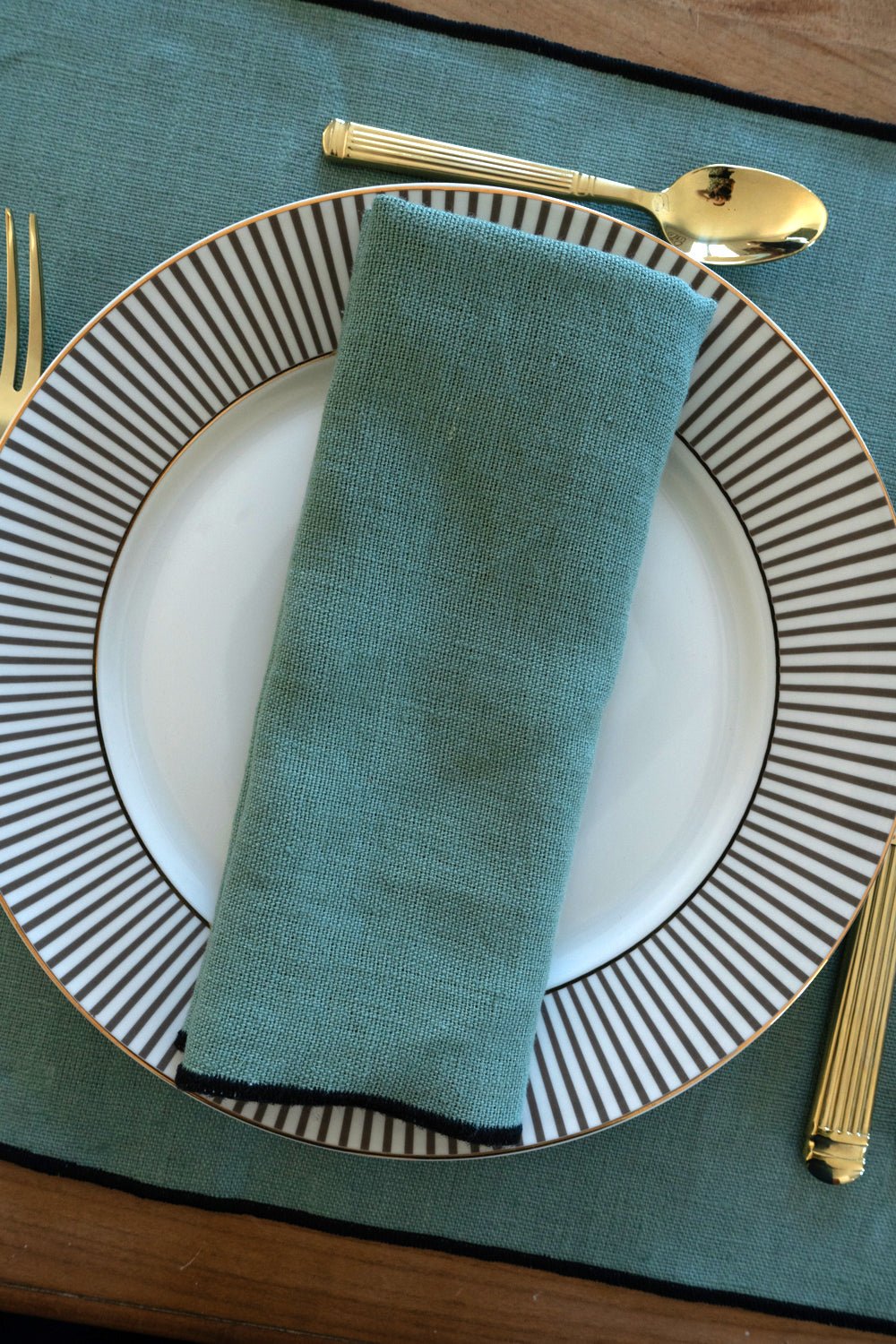Servilleta De Lino Verde Agua Con Borde Negro