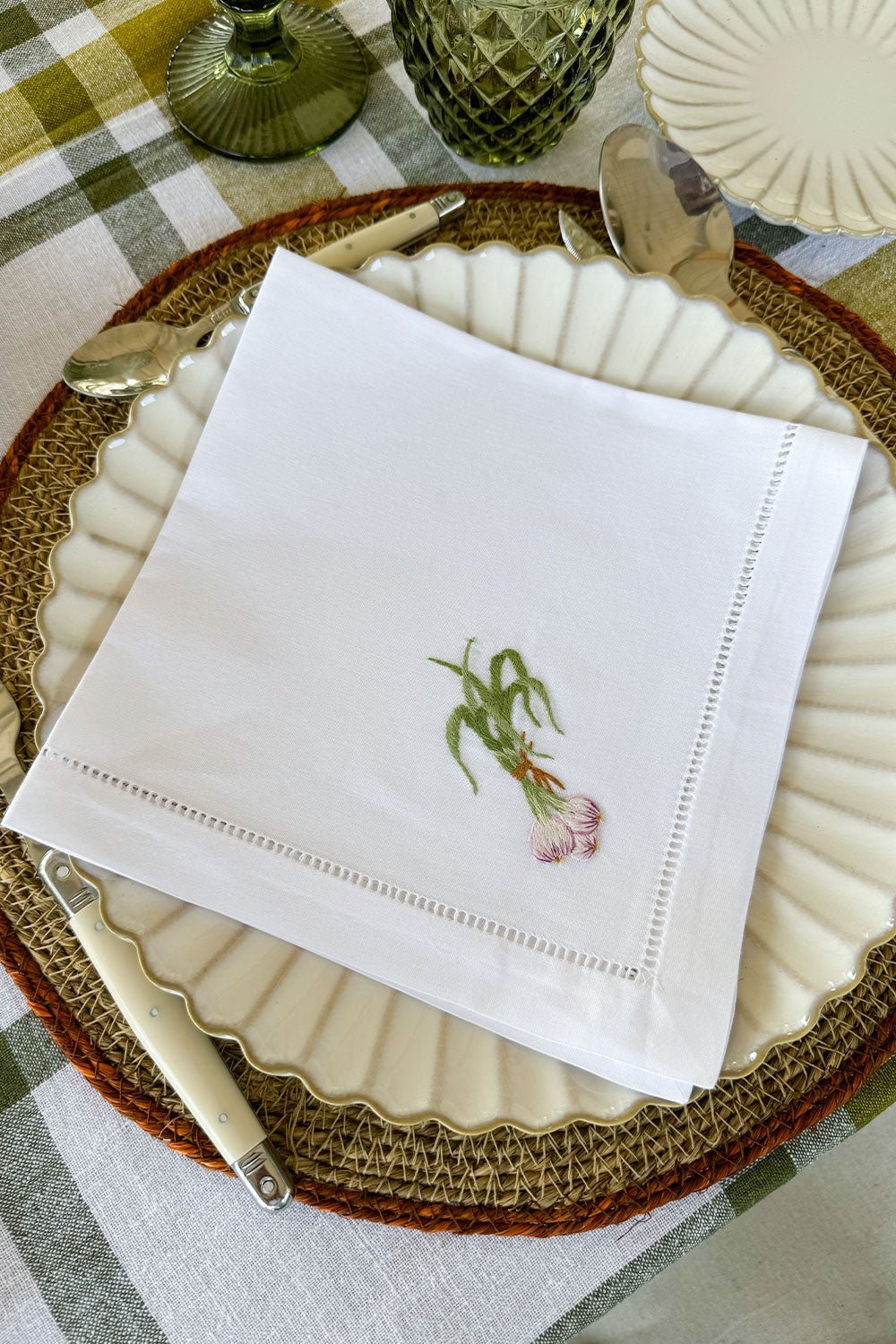 Set di 6 tovaglioli ricamati a mano con disegno vegetale