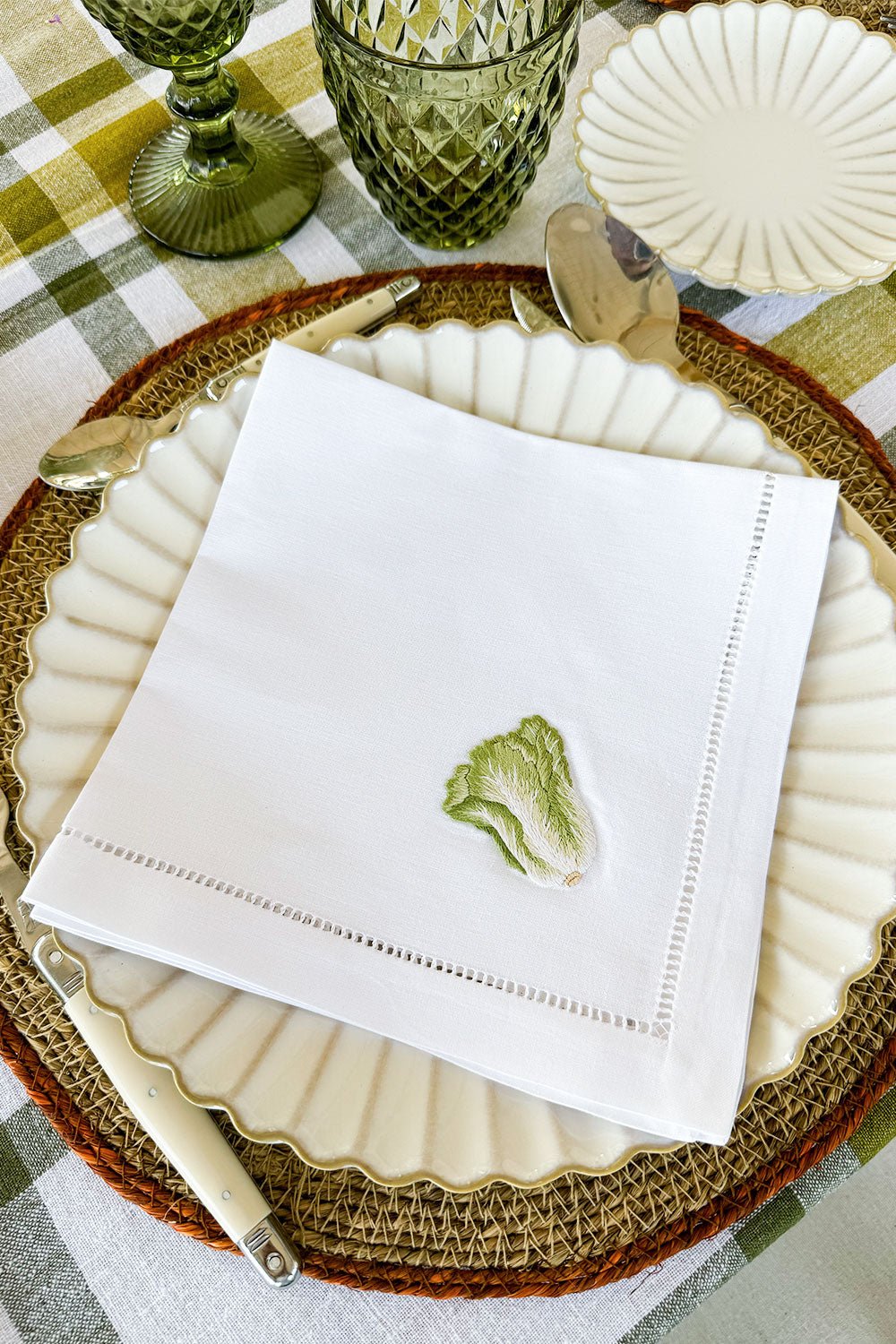 Set di 6 tovaglioli ricamati a mano con disegno vegetale