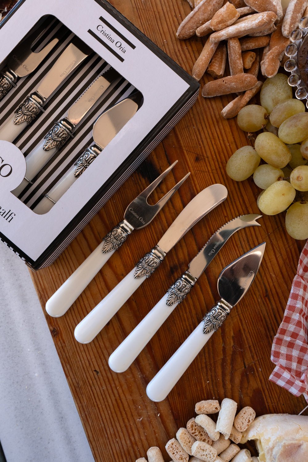 Detalle Set 4 Cuchillos De Queso Cubertería Amalfi Cristina Oria