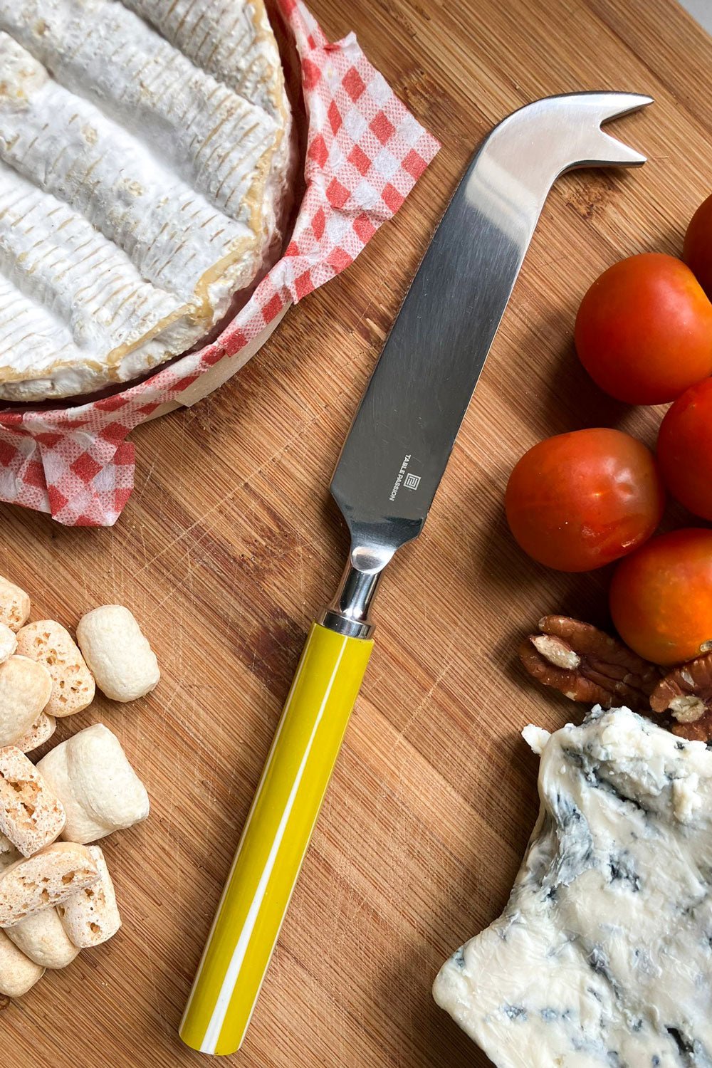 Cuchillo De Queso Con Mango De Resina De Colores - Cristina Oria