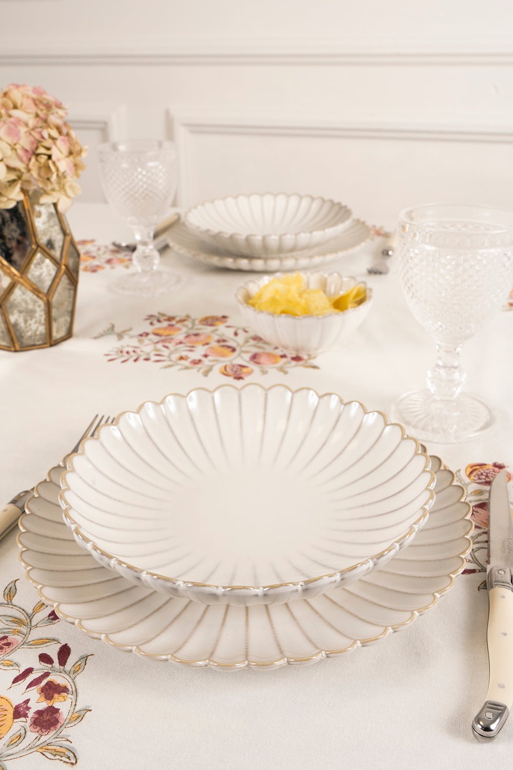 Plato Hondo Blanca Flor Co - Cristina Oria