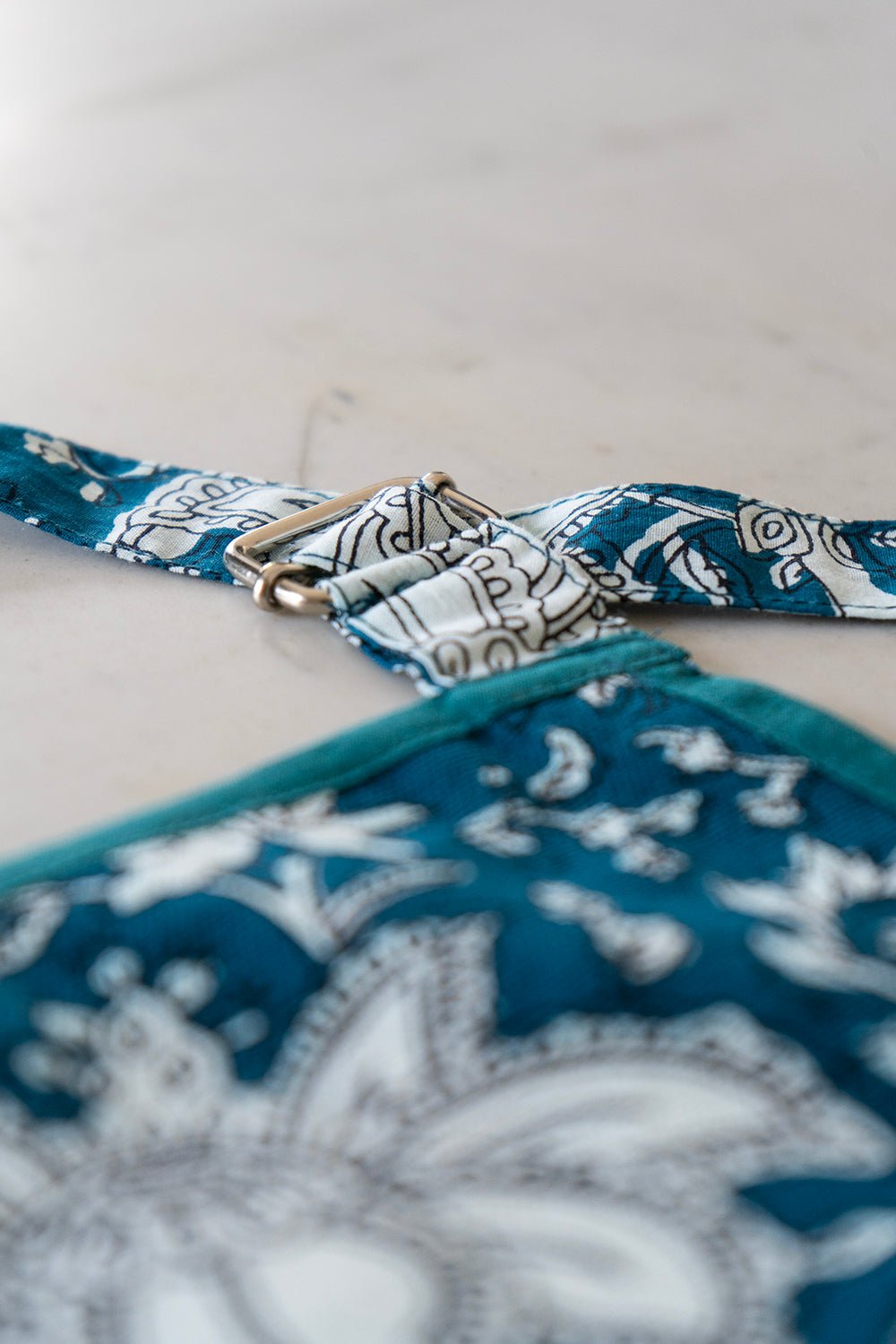 Delantal Anusha - Cristina Oria